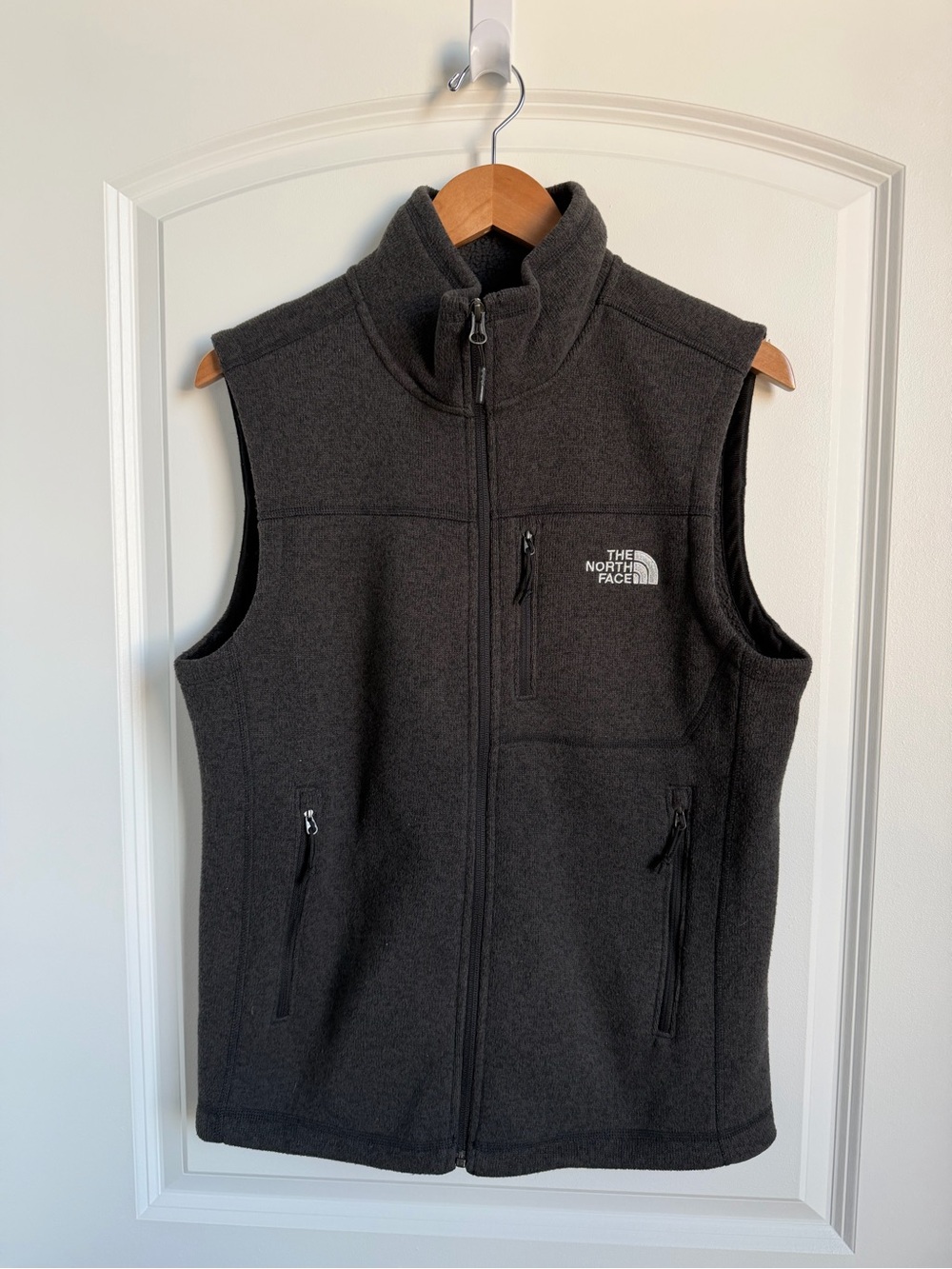 The North Face Men’s Black Gordon Lyons Sweater Fleece Vest